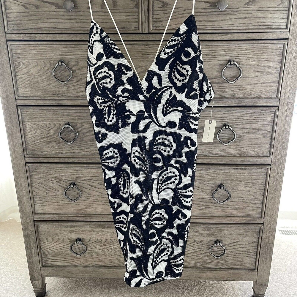 NWT ANTHROPOLOGIE MAEVE STRAPPY LACE CROCHET MINI HALTER DRESS BLACK & WHITE 2